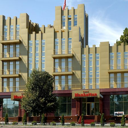 曼哈顿酒店＆餐厅 基希讷乌 外观 照片